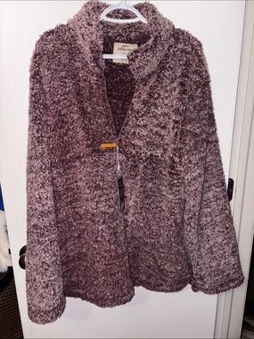 NWT XL Plush Teddy Jacket in Mauve(purple/white) PTP26-29”